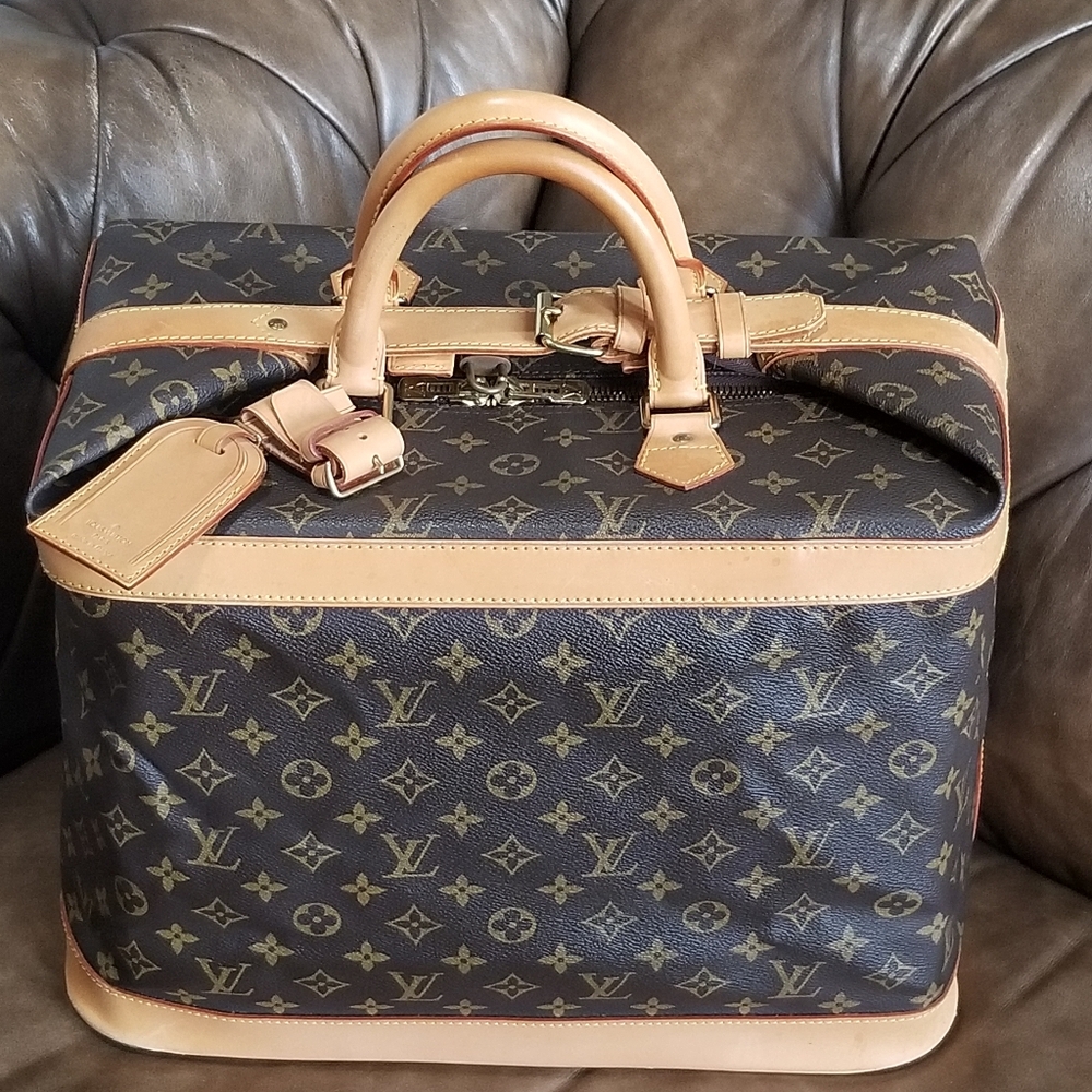 Amazing Iconic  Louis Vuitton Cruiser 40 Monogram Travel Bag